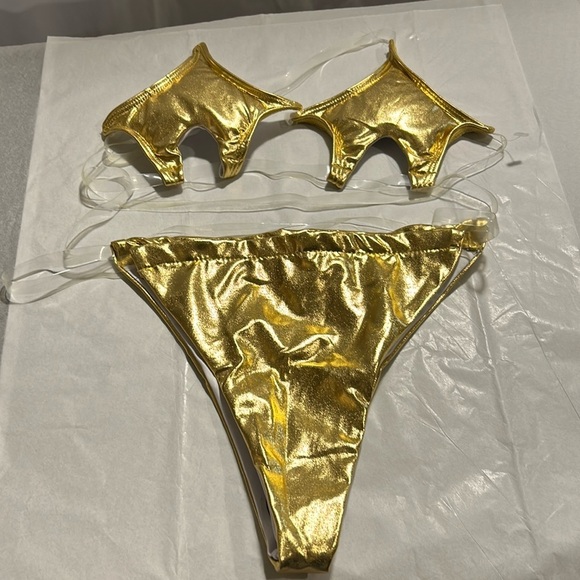 Gold Star Bikinis - Picture 1 of 4